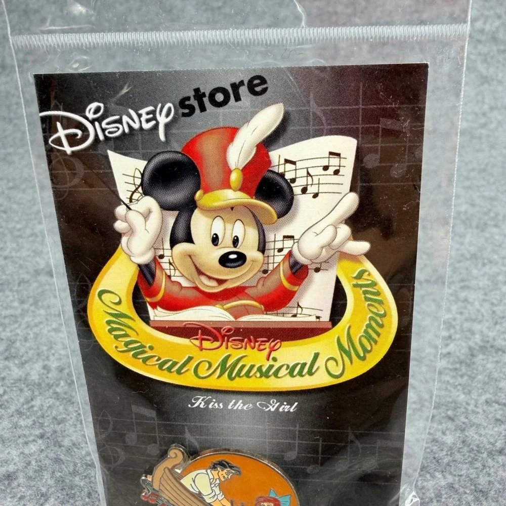 2000 Disney Store Magical Musical Moments Pin #71 Kiss the Girl Little Mermaid